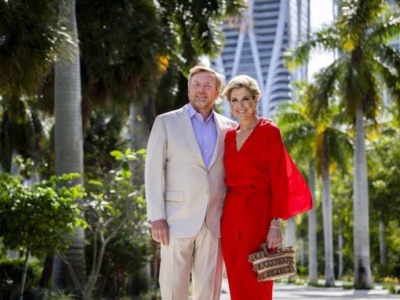 MIAMI - King Willem-Alexander and Queen Maxima pose for a photo at the PÃ rez Art Museum. The visit was part of a three-day working visit to Philadelphia, Washington D.C., and Miami in the United States (US). REMKO DE WAAL ANP netherlands out - belgium out  Copyright: xx x555806240x originalFilename: 555806240.jpg