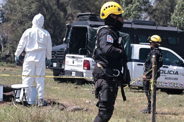 April 14, 2026, Mexico City, Cdmx, Mexico: Between the borders of the Tlahuac region of Mexico City and Chalco, State of Mexico, lie the lagoons that divide these areas. Within a particular zone known as Lagunas de La Habana (Havana Lagoons), more than 500 human skeletal remains (teeth and bones from different parts of the body) have been found to date, buried in the mud at a very shallow depth. This is because it is a chinampa (floating garden) area, making it impossible that this area was used as a cemetery. The remains are found at a very shallow depth; after only 20 centimeters, the water reaches the lagoon. The search continues, carried out by personnel from the Attorney General s Offices, police, the National Guard, and the State - ZUMAp204 20260414_zip_p204_004 Copyright: xJosuexPerezx