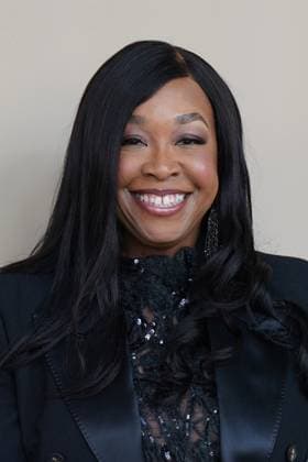 Shonda Rhimes at arrivals for BRUNELLO: THE GRACIOUS VISIONARY Gala Screening, David H. Koch Theater at Lincoln Center, New York, NY, April 14, 2026. Photo By: Kristin Callahan Everett Collection BRUNELLO: THE GRACIOUS VISIONARY Gala Screening PUBLICATIONXNOTxINxCANxCHNxFRAxITAxJPNxNORxPOLxRUSxESPxUKxUSA