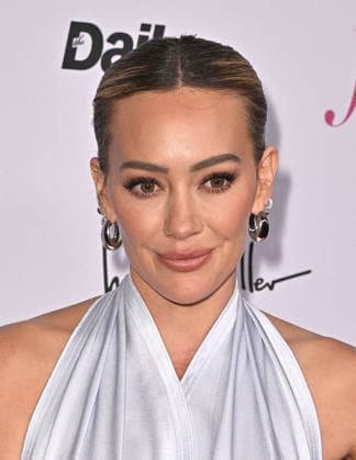The Daily Front Row™s Fashion Awards 2026 Hilary Duff arriving to The Daily Front Row™s 10th Annual Fashion Los Angeles Awards held at the Beverly Hills Hotel on April 14, 2026 in Beverly Hills, CA. Beverly Hills Beverly Hills Hotel California USA Copyright: xStarbuck xAFF-USA.COMx