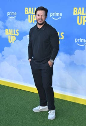 Amazon MGM Studios™s ˜Balls Up™ Premiere Mark Wahlberg arriving at Amazon MGM Studios™s Balls Up? premiere held at the Harmony Gold Theatre on April 14, 2026 in Los Angeles, CA. Los Angeles Harmony Gold Theatre California USA Copyright: xLeexWattx xAFF-USA.COMx