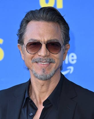 Amazon MGM Studios™s ˜Balls Up™ Premiere Benjamin Bratt arriving at Amazon MGM Studios™s Balls Up? premiere held at the Harmony Gold Theatre on April 14, 2026 in Los Angeles, CA. Los Angeles Harmony Gold Theatre California USA Copyright: xLeexWattx xAFF-USA.COMx