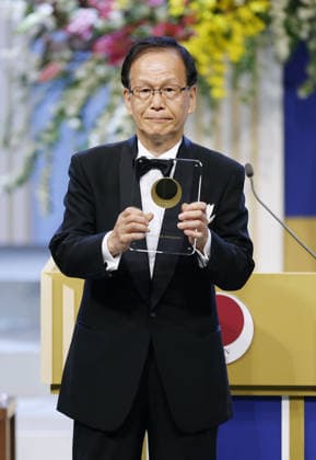 Japan Prize award ceremony Shizuo Akira, professor of life science at the University of Osaka, poses for a photo during an award ceremony in Tokyo on April 14, 2026, after winning the Japan Prize for discovery of the nucleic acid sensing mechanism by the innate immune system. The Japan Prize is awarded annually to scientists and engineers from around the world who have made significant contributions to the advancement of science and technology.  A14AA0005459766P