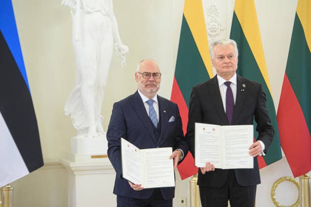 Alar Karis - Gitanas Nauseda meeting in Vilnius VILNIUS, LITHUANIA - APRIL 15: Estonian President Alar Karis (L) and Lithuanian President Gitanas Nauseda (R) hold a press meeting after signing a joint declaration in Vilnius, Lithuania on April 15, 2026. Yauhen Yerchak Anadolu Vilnius Lithuania. Editorial use only. Please get in touch for any other usage.  Copyright: x2026xAnadoluxYauhenxYerchakx