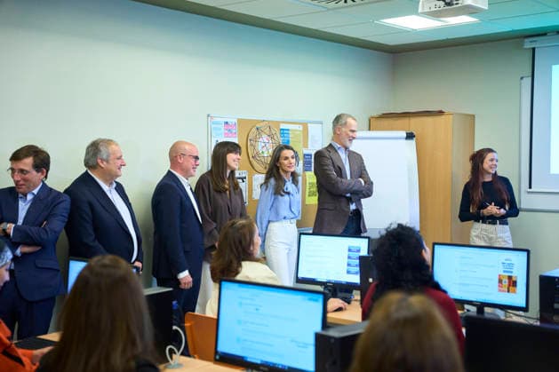 Spanish Royals visit to the Jose Maria de Llanos Foundation King Felipe VI of Spain, Queen Letizia of Spain visit to the Jose Maria de Llanos Foundation to mark the 25th anniversary of the Escuela de Hosteleria del Sur at Jose Maria de Llanos Foundation on April 15, 2026 in Madrid, Spain Photo by IMAGO MPG Madrid Jose Maria de Llanos Foundation Madrid Spain  Copyright: xMPGx