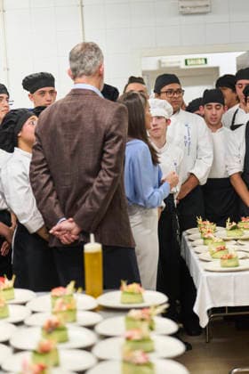 Spanish Royals visit to the Jose Maria de Llanos Foundation King Felipe VI of Spain, Queen Letizia of Spain visit to the Jose Maria de Llanos Foundation to mark the 25th anniversary of the Escuela de Hosteleria del Sur at Jose Maria de Llanos Foundation on April 15, 2026 in Madrid, Spain Photo by IMAGO MPG Madrid Jose Maria de Llanos Foundation Madrid Spain  Copyright: xMPGx
