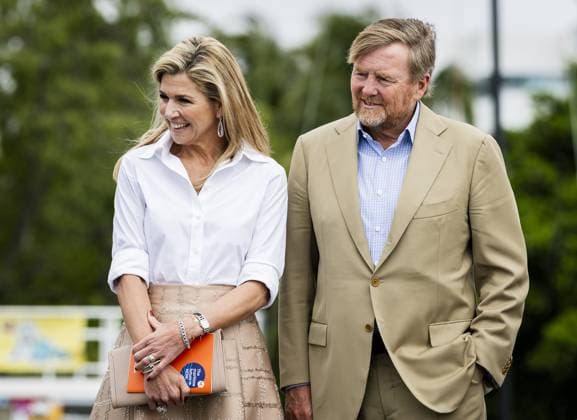 MIAMI - King Willem-Alexander and Queen Maxima are being shown around the Shake-a-Leg Marina, where they receive an explanation of the work of this organization that makes water sports accessible to people with disabilities. The visit was part of a three-day working visit to Philadelphia, Washington D.C., and Miami in the United States (US). REMKO DE WAAL ANP netherlands out - belgium out  Copyright: xx x555864893x originalFilename: 555864893.jpg