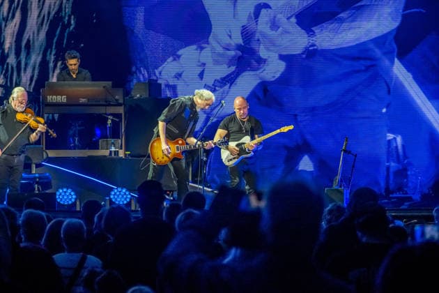 The band Santiano with Björn Both, Hans Timm Hinrichsen, Axel Stosberg and Peter David Sage will be thrilling audiences at the Quarterback Immobilien Arena on April 15, 2026 as part of their tour Something is brewing with an energetic live show of folk rock and maritime sounds Andreas Fahnert has not been part of the Sant