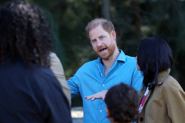 HARRY AND MEGHAN AUSTRALIA VISIT, Prince Harry and Meghan, the Duke and Duchess of Sussex participate in the Scar Tree Walk at Birrarung Marr during a visit to Australia, Melbourne, Thursday, April 16, 2026. ( NO ARCHIVING MELBOURNE VICTORIA AUSTRALIA  Copyright: xCONxCHRONISx 20260416188317532383