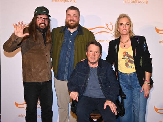 ˜A Country Thing Happened On The Way to Cure Parkinson™s™ Benefitting The Michael J. Fox Foundation Dusty Slay, Aaron Weber, Michael J. Fox and Maggie Hughes DePalo arriving at The Michael J. Fox Foundation™s A Country Thing Happened On The Way to Cure Parkinson™s held at The Fisher Center for the Performing Arts on April 15, 2026 in Nashville, TN. Nashville The Fisher Center for the Perfor Tennessee USA Copyright: xTammiexArroyo AFF-USA.comx