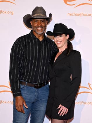 ˜A Country Thing Happened On The Way to Cure Parkinson™s™ Benefitting The Michael J. Fox Foundation Brad Hopkins and Kristen Hopkins arriving at The Michael J. Fox Foundation™s A Country Thing Happened On The Way to Cure Parkinson™s held at The Fisher Center for the Performing Arts on April 15, 2026 in Nashville, TN. Nashville The Fisher Center for the Perfor Tennessee USA Copyright: xTammiexArroyo AFF-USA.comx