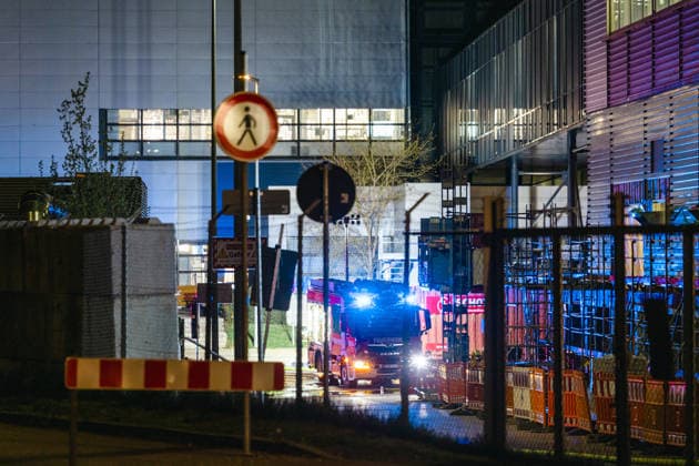 Blaulicht: Brandmeldealarm bei Bosch Reutlingen in der Hauffstrasse, 15.04.2026 Blaulicht: Brandmeldealarm bei Bosch Reutlingen in der Hauffstrasse, 15.04.2026 *** Blue light Fire alarm at Bosch Reutlingen in Hauffstrasse, 15 04 2026 Blue light Fire alarm at Bosch Reutlingen in Hauffstrasse, 15 04 2026 Copyright: xEibner-Pressefoto DimitrixDrofitx EP_DDH