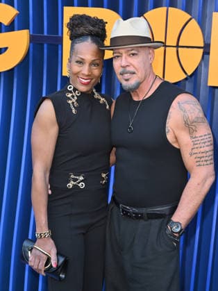 Netflix™s ˜Running Point™ Season 2 Premiere Lenee Adkins and Roberto Sanchez arriving at Netflix™s Running Pointseason 2 premiere held at the Egyptian Theatre on April 15, 2026 in Hollywood, CA. Hollywood Egyptian Theatre California USA Copyright: xLeexWattx xAFF-USA.COMx