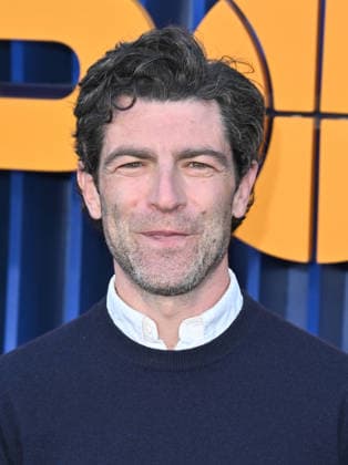 Netflix™s ˜Running Point™ Season 2 Premiere Max Greenfield arriving at Netflix™s Running Pointseason 2 premiere held at the Egyptian Theatre on April 15, 2026 in Hollywood, CA. Hollywood Egyptian Theatre California USA Copyright: xLeexWattx xAFF-USA.COMx