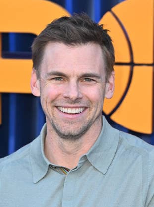 Netflix™s ˜Running Point™ Season 2 Premiere Tommy Dewey arriving at Netflix™s Running Pointseason 2 premiere held at the Egyptian Theatre on April 15, 2026 in Hollywood, CA. Hollywood Egyptian Theatre California USA Copyright: xLeexWattx xAFF-USA.COMx
