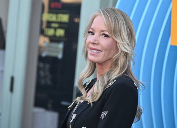 Netflix™s ˜Running Point™ Season 2 Premiere Jeanie Buss arriving at Netflix™s Running Pointseason 2 premiere held at the Egyptian Theatre on April 15, 2026 in Hollywood, CA. Hollywood Egyptian Theatre California USA Copyright: xLeexWattx xAFF-USA.COMx