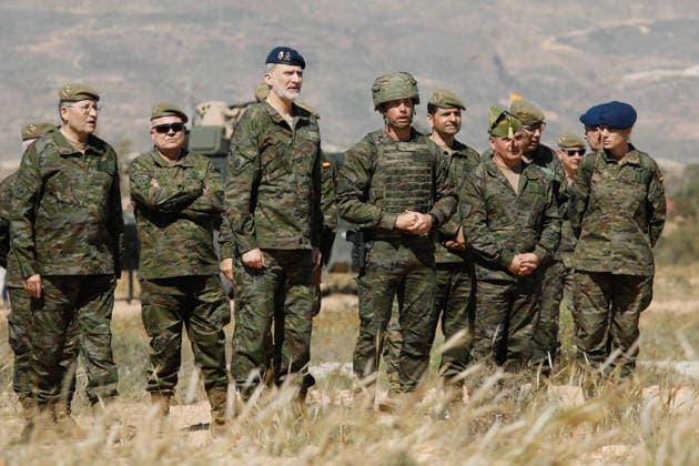 The King, Felipe VI, supervises in Viator Almeria the project of the Experimental Brigade 2035 King Felipe VI 3i visits the military base Álvarez de Sotomayor in Viator Almeria to attend a tactical demonstration of future force within the Tactical Experimentation Campaign 2026 of the Spanish Army On April 16, 2026 in Viator, Almeria Andalusia, Spain This visit is part of the Tactical Experimentation Campaign number 3 organized by the Armys Future Force Center, based on the robotization of the battlefield and new combat strategies A project that constitutes the main framework for the practical implementation of experimentation activities linked to the Armys transformation process 16 APRIL 2026 Marian Leó Almeria Andalucia, Spain Almeria And  Copyright: xMarianxLeonx 7445440