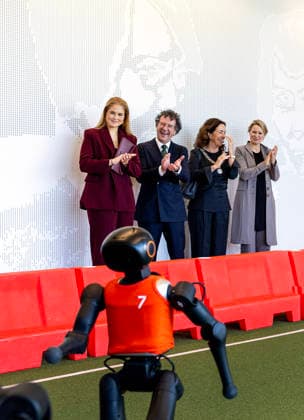 16-04-2026 Amsterdam Princess Amalia visited Lab42, the international hub for talent development in the field of digital innovation and AI, and AMOLF at the University of Amsterdam Science Park on her 1st day of the 2 day visit to Amsterdam. Â  Copyright: xPPEx