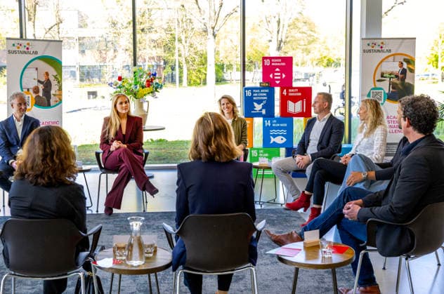 16-04-2026 Amsterdam Princess Amalia visited Lab42, the international hub for talent development in the field of digital innovation and AI, and AMOLF at the University of Amsterdam Science Park on her 1st day of the 2 day visit to Amsterdam. Â  Copyright: xPPEx
