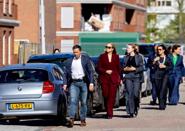 16-04-2026 Amsterdam Princess Amalia visited Station Wildeman, in the Wildeman neighborhood in the former Kraemer School, where residents, social organizations, and start-up entrepreneurs meet and work together on a neighborhood with more solidarity and equality of opportunity and Hoekenes en Groenehuyzen and The Mix on her 1st day of the 2 day visit to Amsterdam. Â  Copyright: xPPEx