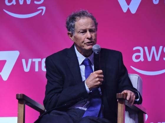 RECORD DATE NOT STATED vtexday welcomes John Mackey. Sao Paulo (SP), April 16, 2026 - Business Technology VTEX Day - VTEX Day 2026 welcomes John Mackey, entrepreneur, co-founder, and visionary of Whole Foods Market. Today he is CEO of Love.Life, an initiative that connects healthy eating, holistic medicine, and well-being. The e-commerce and technology event takes place at Sao Paulo Expo this Thursday and Friday, in the south of Sao Paulo.(Foto: Leandro Chemalle Thenews2 imago images) vtexday welcomes John Mackey.  Copyright: xLeandroxChemallex