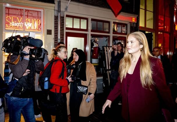 AMSTERDAM - Princess Amalia is visiting Amsterdam at the invitation of Mayor Halsema. Visit to the nightlife venues Bar San Francisco and Club Nachbar. During the two-day visit, the Princess will become better acquainted with various sectors and be briefed on current topics such as science, sports, culture, housing, and social cohesion. ROBIN UTRECHT ANP netherlands out - belgium out  Copyright: xx x555972255x originalFilename: 555972255.jpg