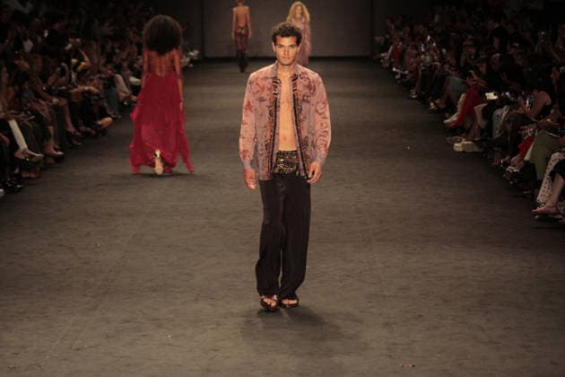 RIO DE JANEIRO, RJ - 16.04.2026: RIO FASHION WEEK 2026 - Fashion show by the brand HISHA, on the second day of Rio Fashion Week, at Pier Maua. x2926455x  CarlosxEliasxJunior