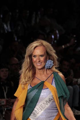 RIO DE JANEIRO, RJ - 16.04.2026: RIO FASHION WEEK 2026 - ElÃ Pinheiro walked the runway for Blue Man on the second day of Rio Fashion Week, at Pier Maua, Rio de Janeiro. x2926723x  CarlosxEliasxJunior