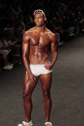 RIO DE JANEIRO, RJ - 16.04.2026: RIO FASHION WEEK 2026 - The Blue Man fashion show closed the second day of Rio Fashion Week at Pier Maua, Rio de Janeiro. x2926755x  CarlosxEliasxJunior