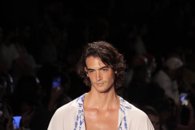 RIO DE JANEIRO, RJ - 16.04.2026: RIO FASHION WEEK 2026 - The Blue Man fashion show closed the second day of Rio Fashion Week at Pier Maua, Rio de Janeiro. x2926757x  CarlosxEliasxJunior