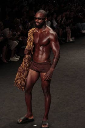 RIO DE JANEIRO, RJ - 16.04.2026: RIO FASHION WEEK 2026 - The Blue Man fashion show closed the second day of Rio Fashion Week at Pier Maua, Rio de Janeiro. x2926762x  CarlosxEliasxJunior