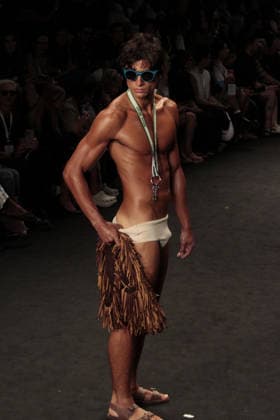 RIO DE JANEIRO, RJ - 16.04.2026: RIO FASHION WEEK 2026 - The Blue Man fashion show closed the second day of Rio Fashion Week at Pier Maua, Rio de Janeiro. x2926763x  CarlosxEliasxJunior