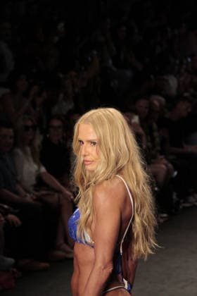 RIO DE JANEIRO, RJ - 16.04.2026: RIO FASHION WEEK 2026 - Deborah Secco walked the runway for BLUE Man on the second day of Rio Fashion Week, at Pier Maua, Rio de Janeiro. x2926768x  CarlosxEliasxJunior