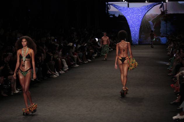 RIO DE JANEIRO, RJ - 16.04.2026: RIO FASHION WEEK 2026 - The Blue Man fashion show closed the second day of Rio Fashion Week at Pier Maua, Rio de Janeiro. x2926779x  CarlosxEliasxJunior