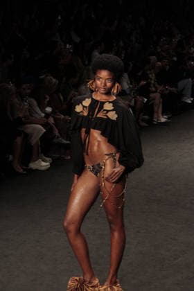 RIO DE JANEIRO, RJ - 16.04.2026: RIO FASHION WEEK 2026 - The Blue Man fashion show closed the second day of Rio Fashion Week at Pier Maua, Rio de Janeiro. x2926804x  CarlosxEliasxJunior
