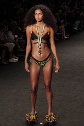 RIO DE JANEIRO, RJ - 16.04.2026: RIO FASHION WEEK 2026 - The Blue Man fashion show closed the second day of Rio Fashion Week at Pier Maua, Rio de Janeiro. x2926807x  CarlosxEliasxJunior