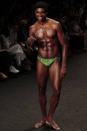 RIO DE JANEIRO, RJ - 16.04.2026: RIO FASHION WEEK 2026 - The Blue Man fashion show closed the second day of Rio Fashion Week at Pier Maua, Rio de Janeiro. x2926815x  CarlosxEliasxJunior