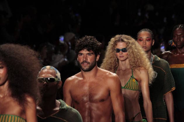 RIO DE JANEIRO, RJ - 16.04.2026: RIO FASHION WEEK 2026 - The Blue Man fashion show closed the second day of Rio Fashion Week at Pier Maua, Rio de Janeiro. x2926817x  CarlosxEliasxJunior