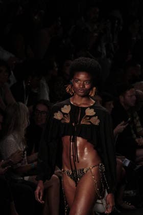 RIO DE JANEIRO, RJ - 16.04.2026: RIO FASHION WEEK 2026 - The Blue Man fashion show closed the second day of Rio Fashion Week at Pier Maua, Rio de Janeiro. x2926822x  CarlosxEliasxJunior