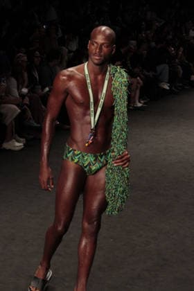 RIO DE JANEIRO, RJ - 16.04.2026: RIO FASHION WEEK 2026 - The Blue Man fashion show closed the second day of Rio Fashion Week at Pier Maua, Rio de Janeiro. x2926828x  CarlosxEliasxJunior