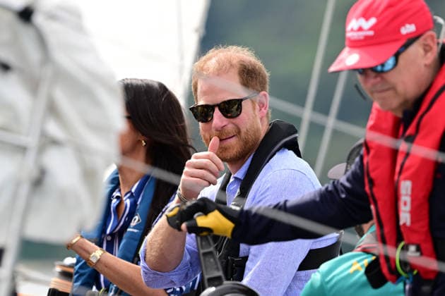 HARRY AND MEGHAN AUSTRALIA VISIT, Prince Harry and Meghan, the Duke and Duchess of Sussex on a tour of Sydney Harbour with Invictus Australia during a visit to Australia, Sydney, Friday, April 17, 2026. ( NO ARCHIVING SYDNEY NEW SOUTH WALES AUSTRALIA  Copyright: xDEANxLEWINSx 20260417122432516909