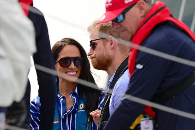 HARRY AND MEGHAN AUSTRALIA VISIT, Prince Harry and Meghan, the Duke and Duchess of Sussex on a tour of Sydney Harbour with Invictus Australia during a visit to Australia, Sydney, Friday, April 17, 2026. ( NO ARCHIVING SYDNEY NEW SOUTH WALES AUSTRALIA  Copyright: xDEANxLEWINSx 20260417147078830030