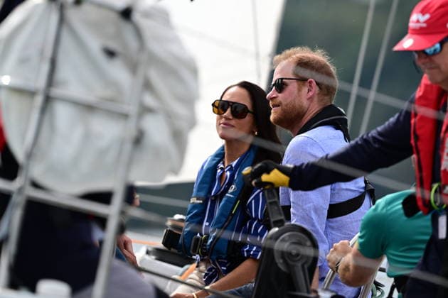 HARRY AND MEGHAN AUSTRALIA VISIT, Prince Harry and Meghan, the Duke and Duchess of Sussex on a tour of Sydney Harbour with Invictus Australia during a visit to Australia, Sydney, Friday, April 17, 2026. ( NO ARCHIVING SYDNEY NEW SOUTH WALES AUSTRALIA  Copyright: xDEANxLEWINSx 20260417119476800775