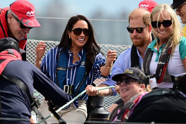 HARRY AND MEGHAN AUSTRALIA VISIT, Prince Harry and Meghan, the Duke and Duchess of Sussex on a tour of Sydney Harbour with Invictus Australia during a visit to Australia, Sydney, Friday, April 17, 2026. ( NO ARCHIVING SYDNEY NEW SOUTH WALES AUSTRALIA  Copyright: xDEANxLEWINSx 20260417178214802696