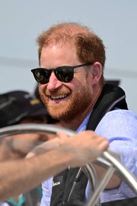 HARRY AND MEGHAN AUSTRALIA VISIT, Prince Harry, the Duke of Sussex on a tour of Sydney Harbour with Invictus Australia during a visit to Australia, Sydney, Friday, April 17, 2026. ( NO ARCHIVING SYDNEY NEW SOUTH WALES Australia  Copyright: xDEANxLEWINSx 20260417177742828684