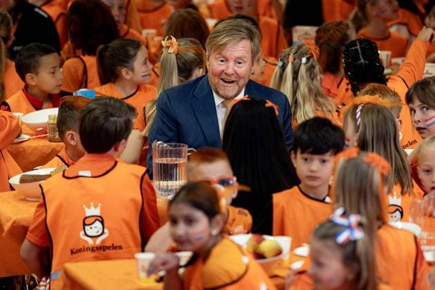 ZEEWOLDE - King Willem-Alexander during the national opening of the King s Games. The King visited public primary school Panta Rhei and ICB Kaleidoscoop, where he attended various sports and games activities after the King s Breakfast. RAMON VAN FLYMEN ANP netherlands out - belgium out  Copyright: xx x556000088x originalFilename: 556000088.jpg