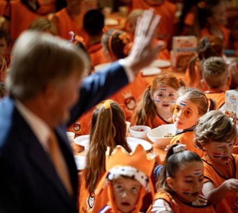 ZEEWOLDE - King Willem-Alexander during the national opening of the King s Games. The King visited public primary school Panta Rhei and ICB Kaleidoscoop, where he attended various sports and games activities after the King s Breakfast. RAMON VAN FLYMEN ANP netherlands out - belgium out  Copyright: xx x556000115x originalFilename: 556000115.jpg