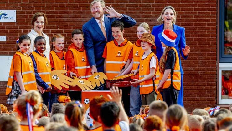 ZEEWOLDE - King Willem-Alexander will give the starting signal for the King s Games during the national opening at public primary school Panta Rhei and ICB Kaleidoscoop in Zeewolde. Traditionally, the King s Games start with the joint King s Breakfast. Subsequently, the King will open the games and visit various sports and games activities. ROBIN UTRECHT ANP netherlands out - belgium out  Copyright: xx x556000881x originalFilename: 556000881.jpg