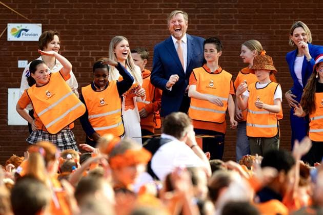 ZEEWOLDE - King Willem-Alexander during the national opening of the King s Games. The King visited public primary school Panta Rhei and ICB Kaleidoscoop, where he attended various sports and games activities after the King s Breakfast. RAMON VAN FLYMEN ANP netherlands out - belgium out  Copyright: xx x556002434x originalFilename: 556002434.jpg