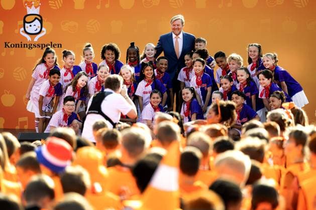ZEEWOLDE - King Willem-Alexander during the national opening of the King s Games. The King visited public primary school Panta Rhei and ICB Kaleidoscoop, where he attended various sports and games activities after the King s Breakfast. RAMON VAN FLYMEN ANP netherlands out - belgium out  Copyright: xx x556002655x originalFilename: 556002655.jpg